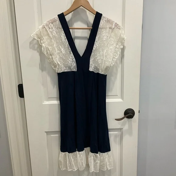 first communion dress lace sleeves Girl's Lace Communion Dress Scalloped Cap Sleeves